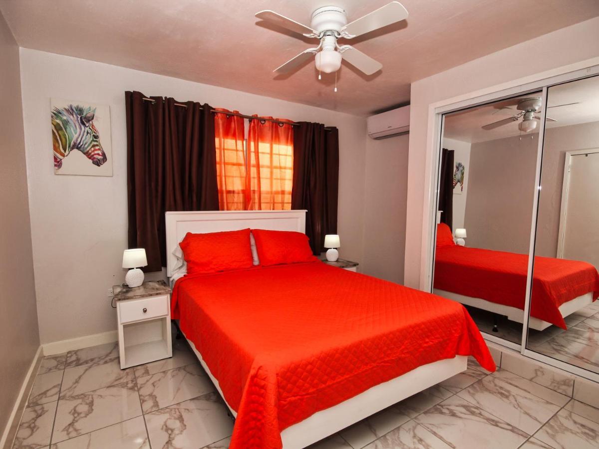 Appartement The Castle à Philipsburg  Extérieur photo