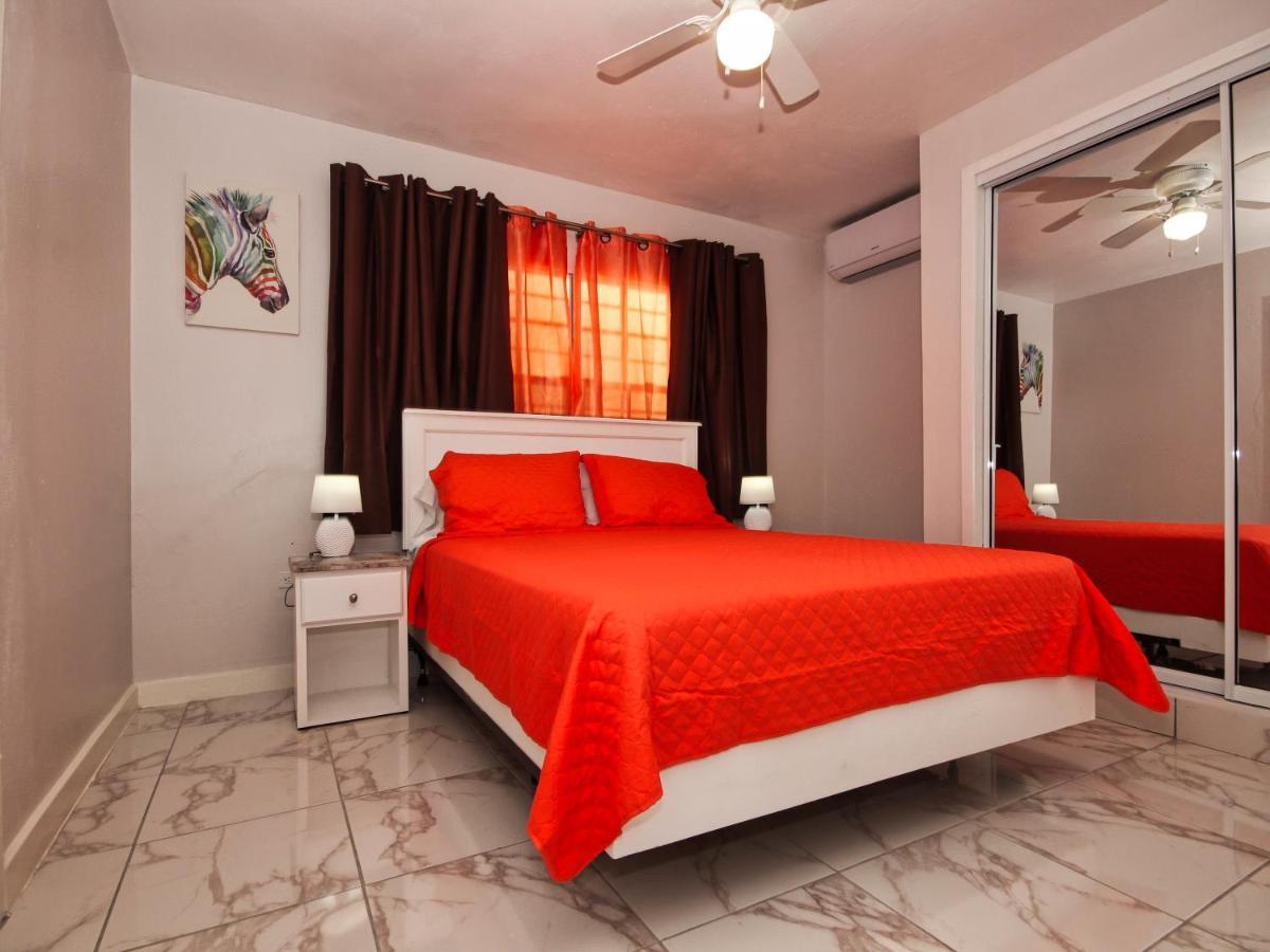 Appartement The Castle à Philipsburg  Extérieur photo